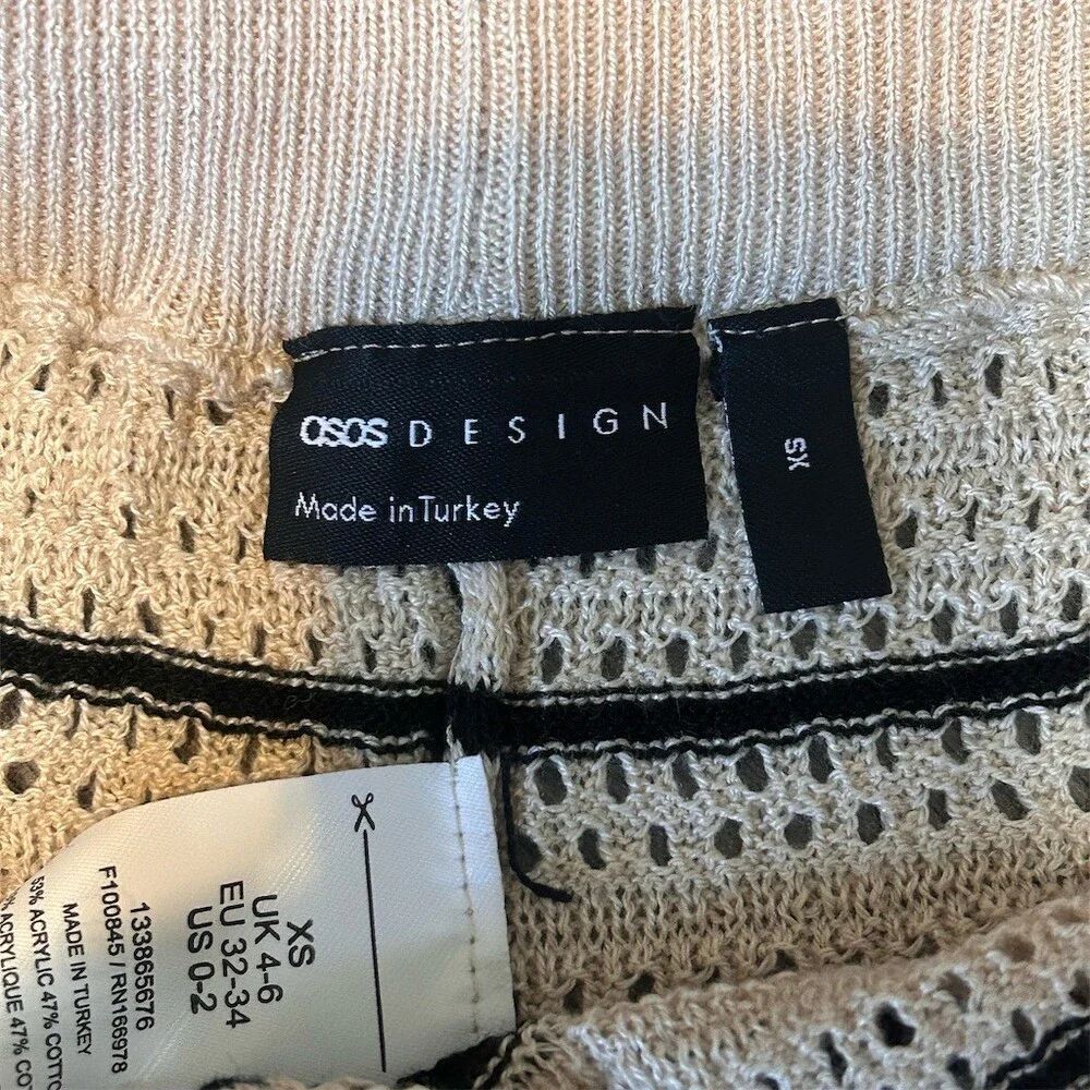ASOS DESIGN Shorts Womens XS Beige Black Striped Beach Cover-Up Pull-On - Picture 4 of 6